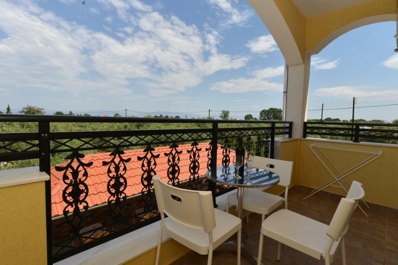 Iraklis Hotel Skala Rachoni  Exterior photo